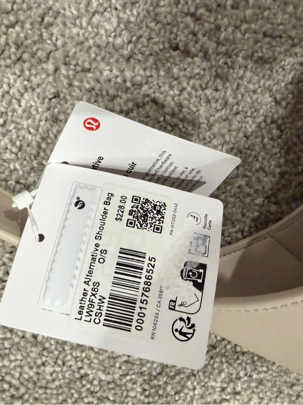 Lululemon NWT Leather Alternative Shoulder Bag Cashew 8L - Picture 9 of 12